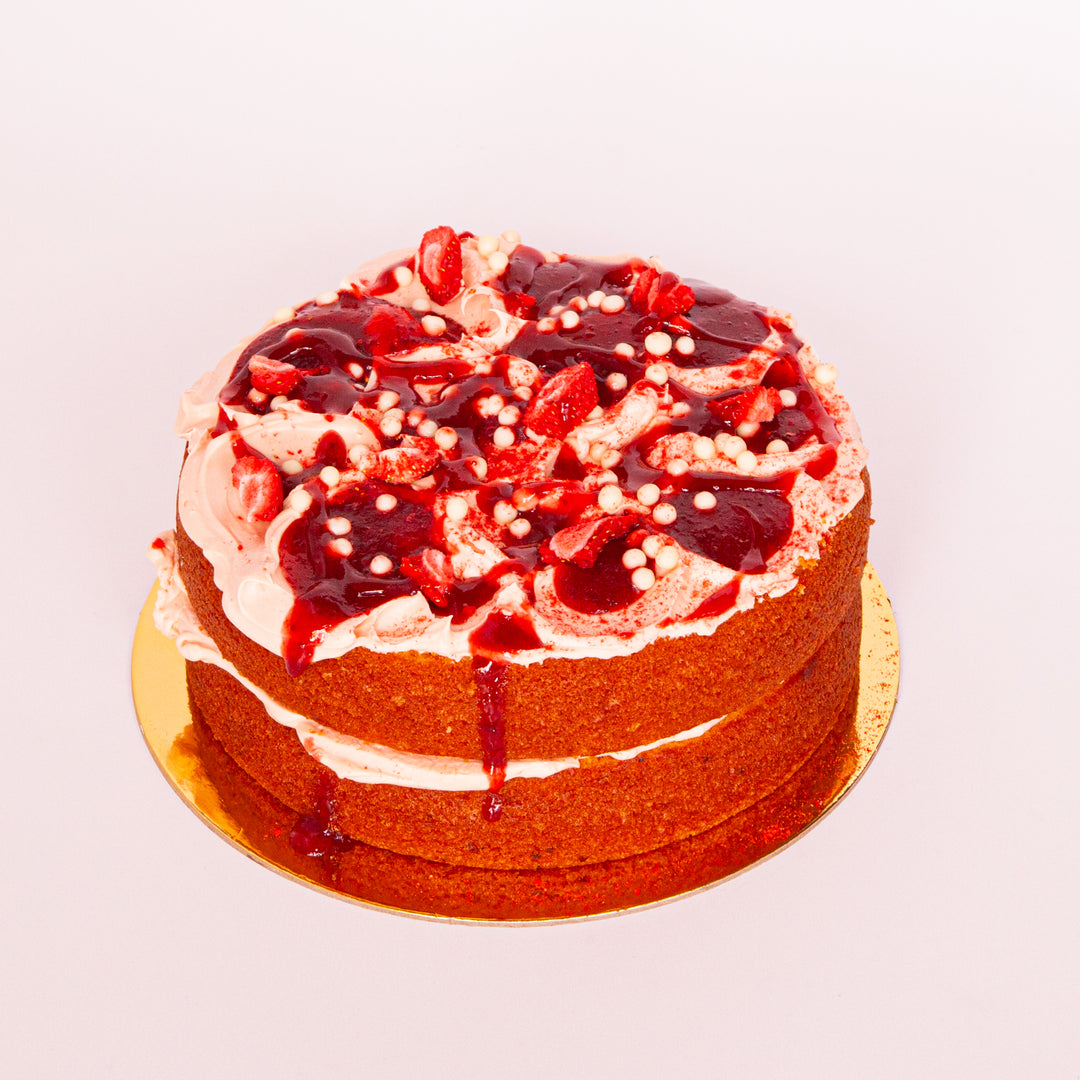 White chocolate and strawberry cake – vegan option – Sweet Talk Auckland